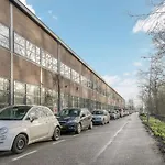 Private לינה וארוחת בוקר 4*