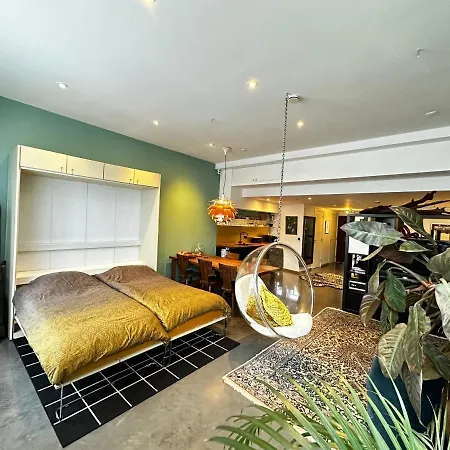 Private Bed & Breakfast